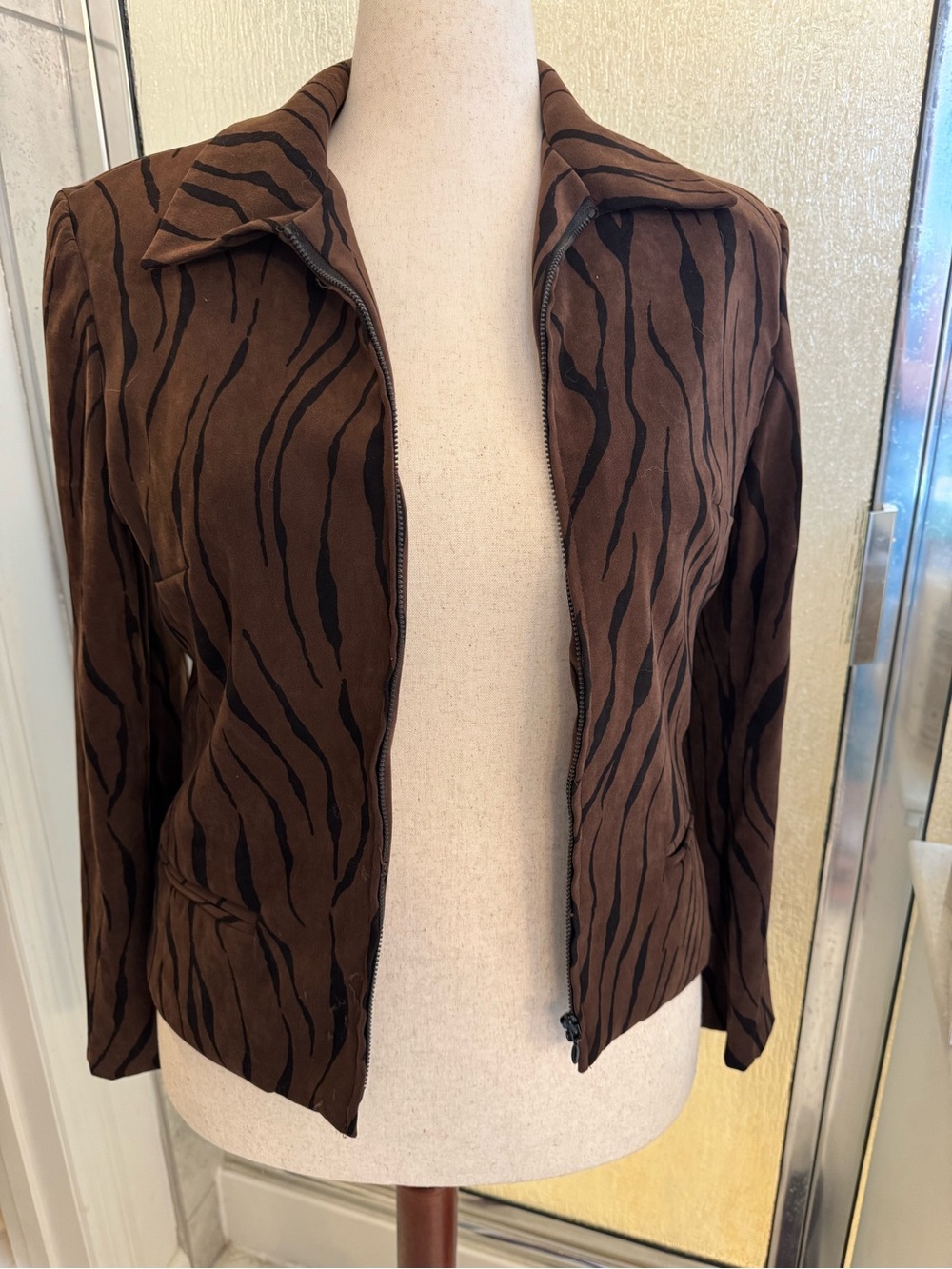 Nina Leonard Brown and Black Zebra-Print Zip Jacket Size 12 like new